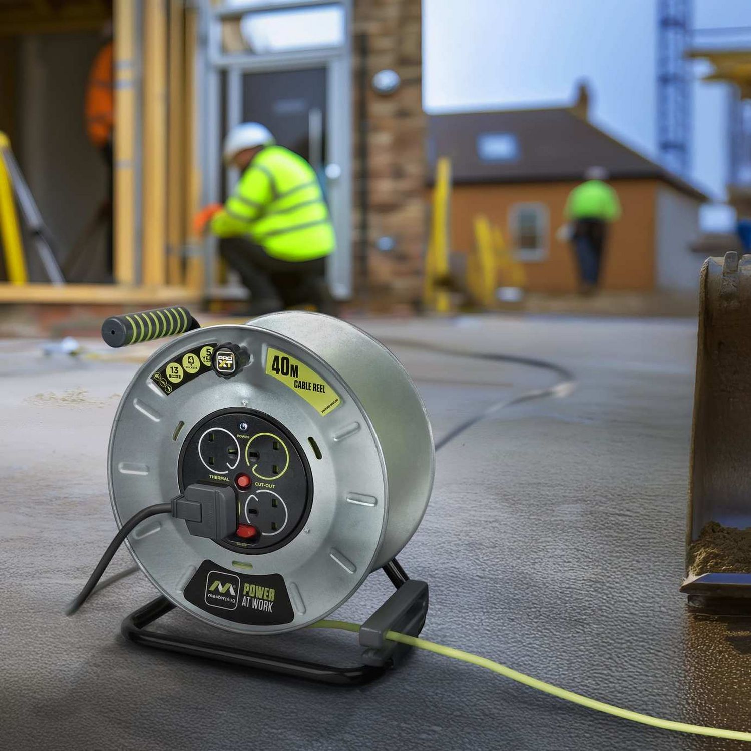 Masterplug Pro-XT 4 socket 40m cable reel (British brand)