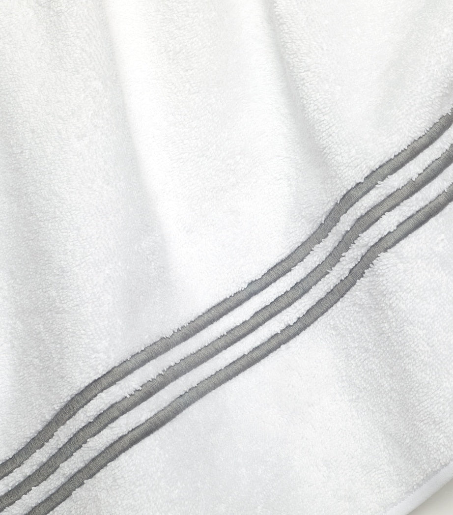 Pratesi Tre Righe bath towel 75cm x 150cm, UK version
