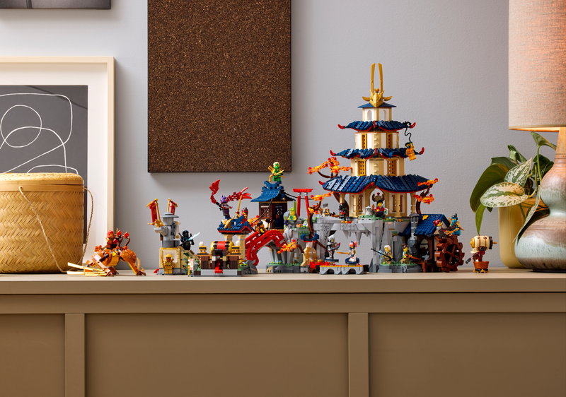 LEGO Tournament Temple City building set 3489 pieces (British brand)