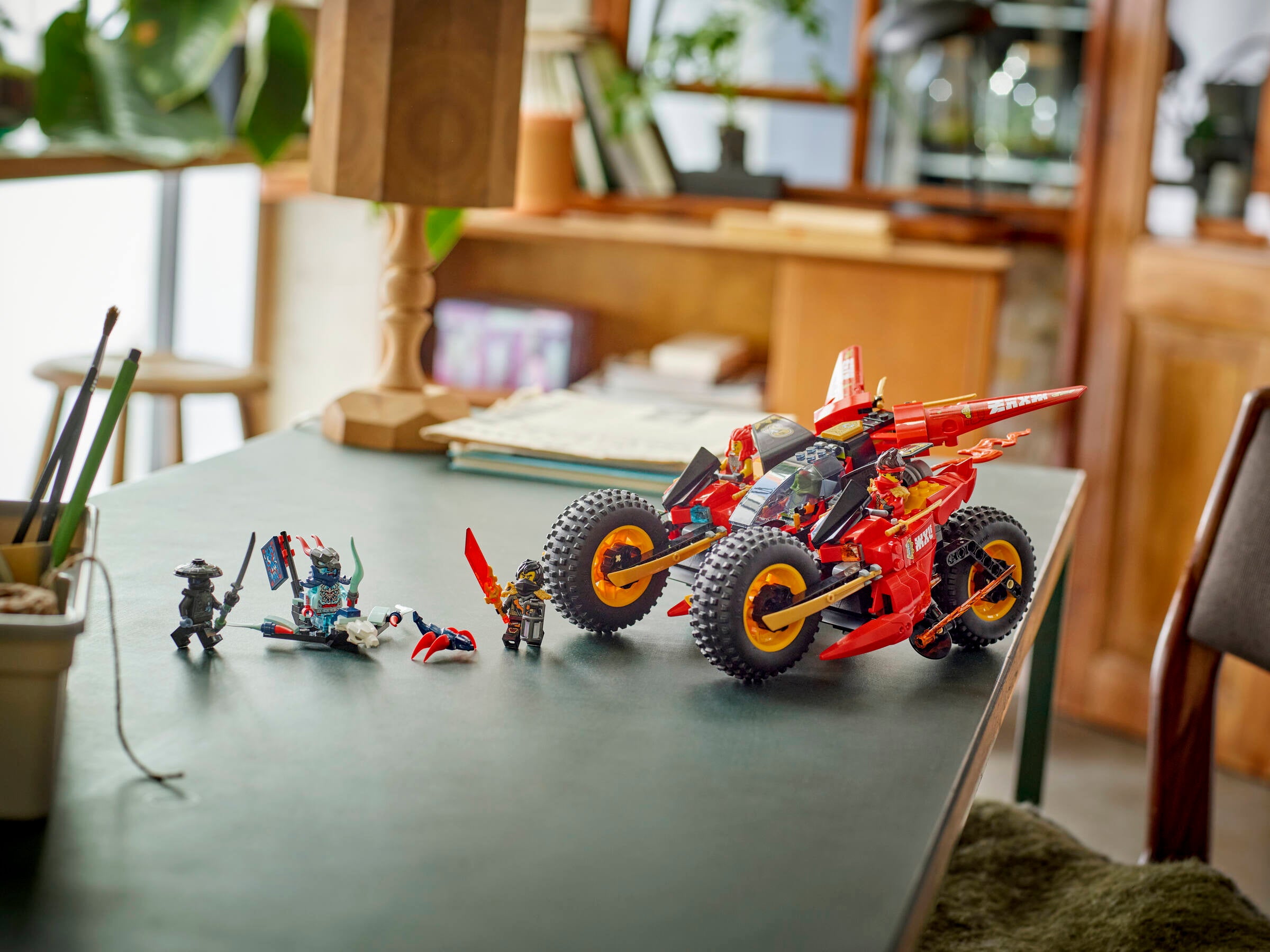 LEGO Ninjago Ninja Combat Vehicle 561 pieces, imported from the UK