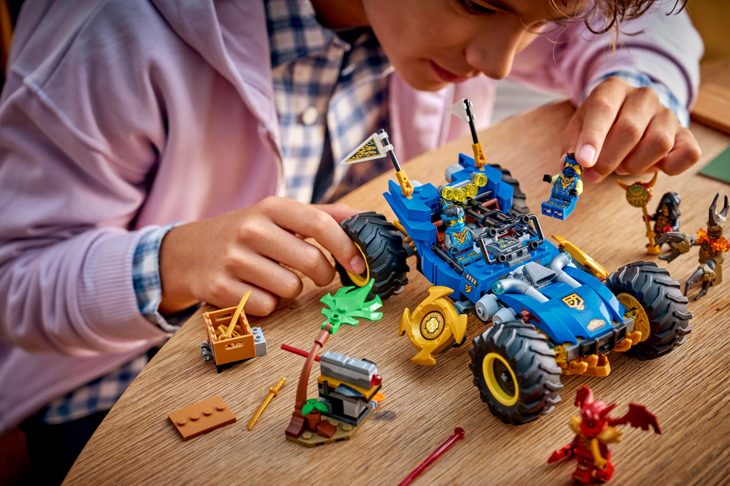 LEGO NINJAGO Jay's Transforming Car 387 pieces (British brand)