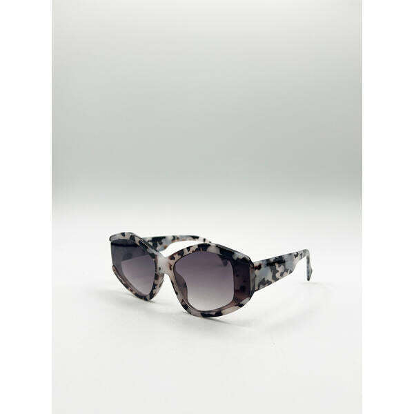 SVNX angular cat-eye sunglasses in multi (British brand)