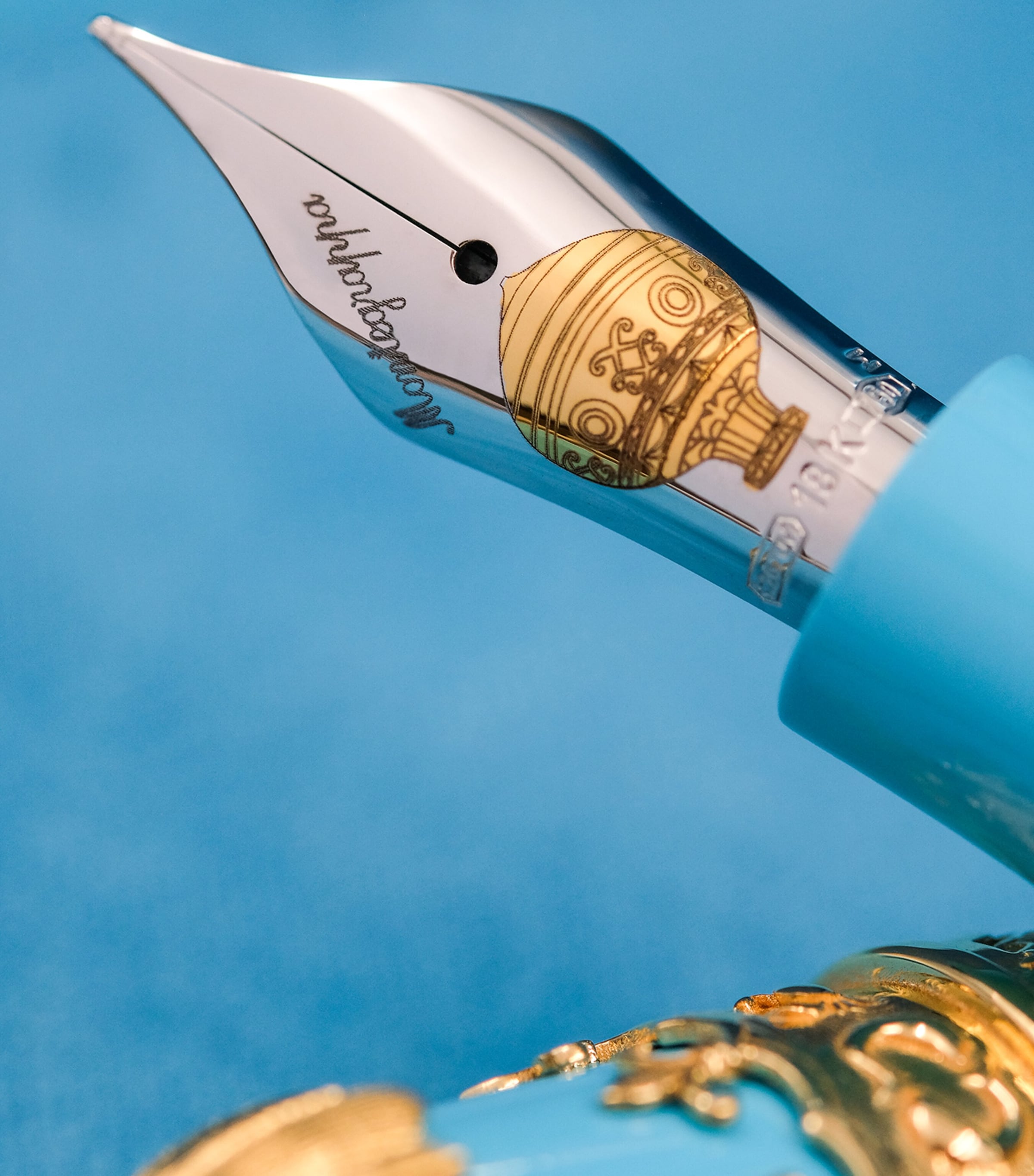 Montegrappa resin and yellow gold Montgolfier fountain pen, imported from the UK