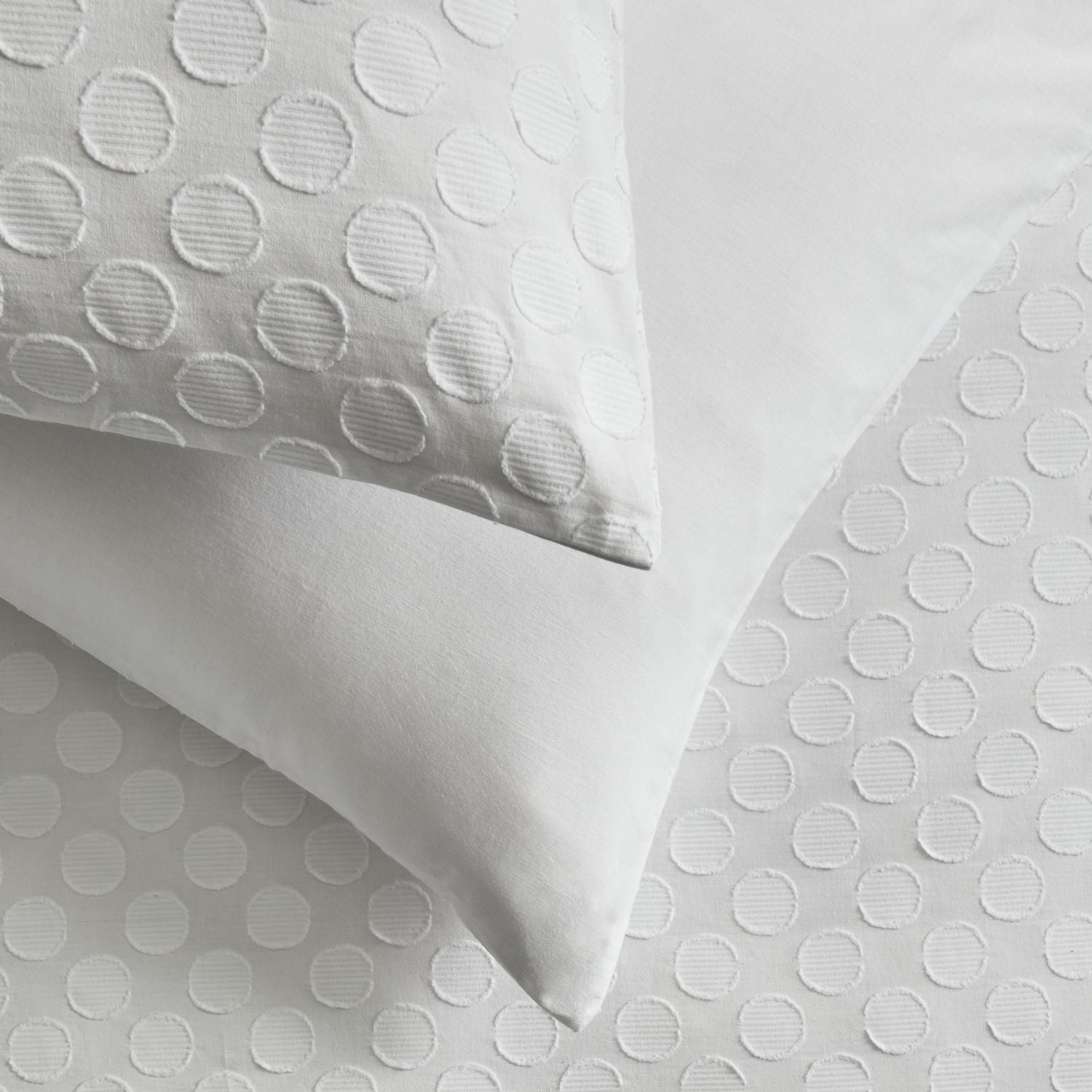 Habitat Cotton Clipped Dot White Bedding Set - Superking