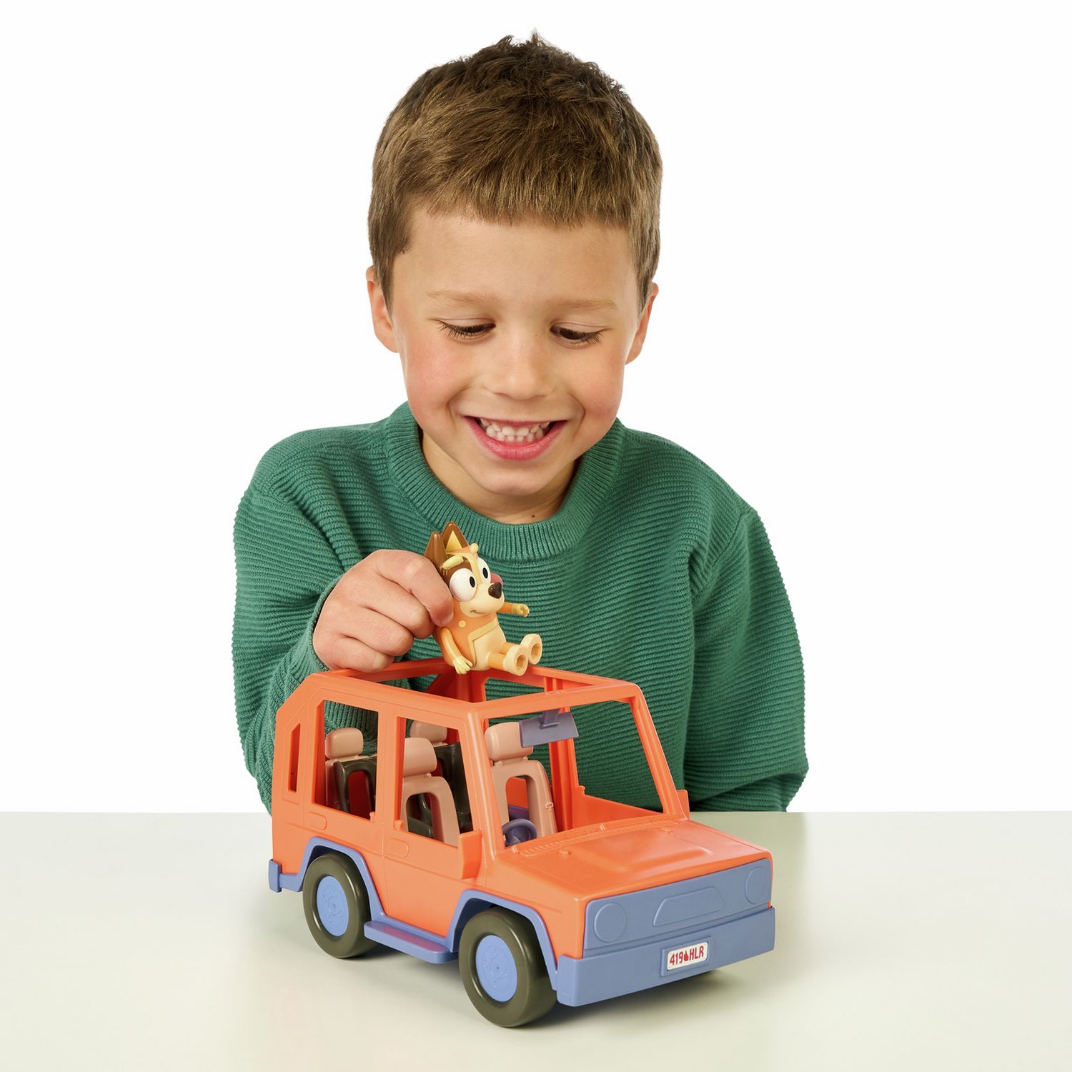 Bluey Heeler Family Road Trip 4WD with figure (British brand)
