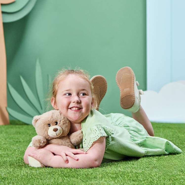 Chad Valley super soft bear 20 cm, imported from the UK