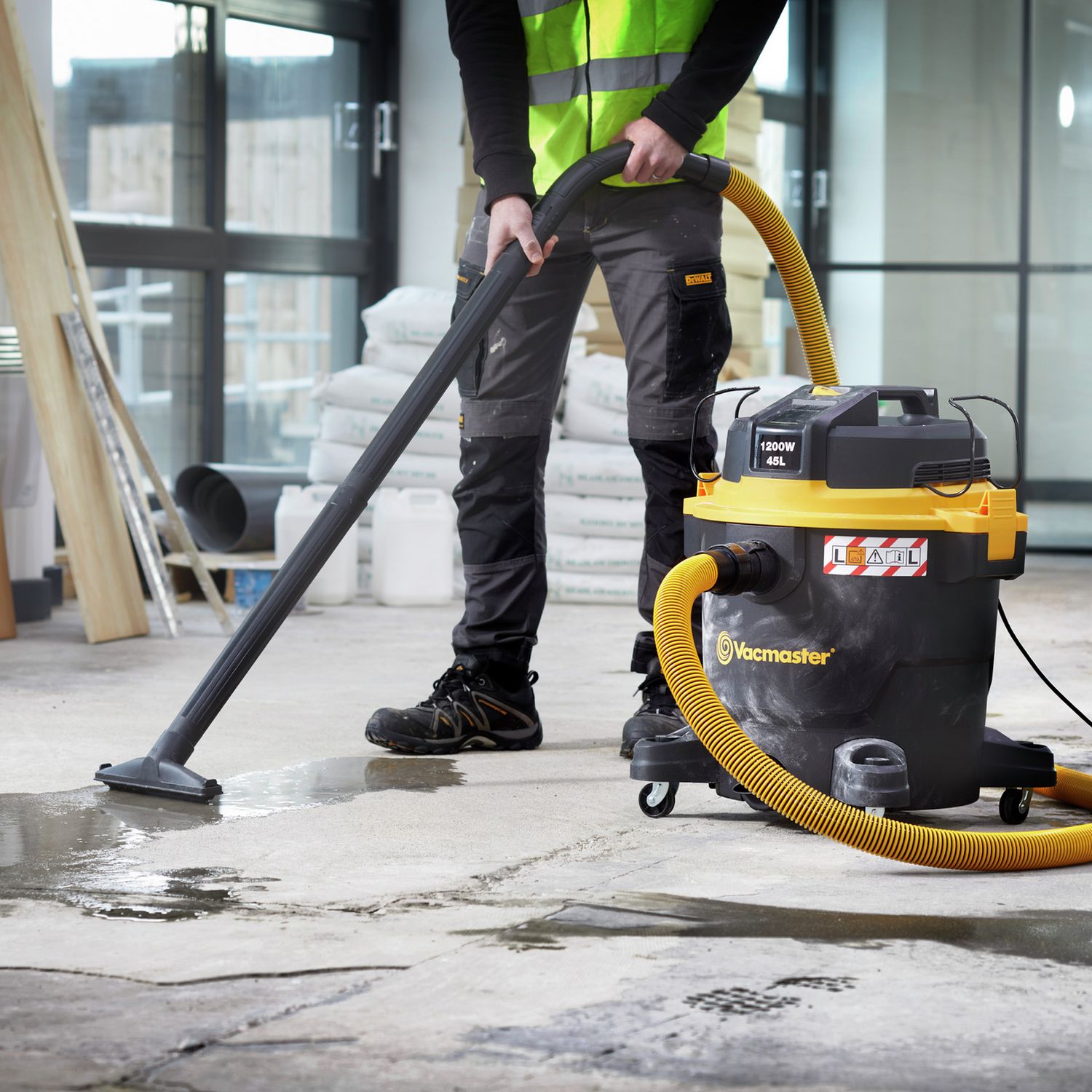 Vacmaster L Class wet dry vacuum cleaner 45L (British brand)