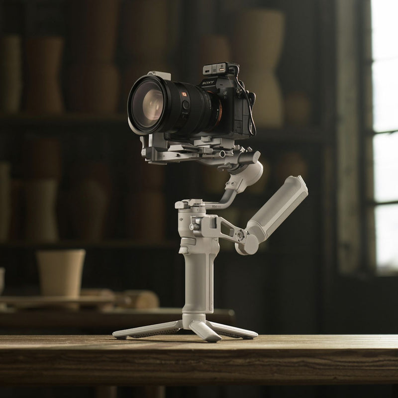 DJI RS 4 Mini Combo gimbal stabilizer for cameras, UK version