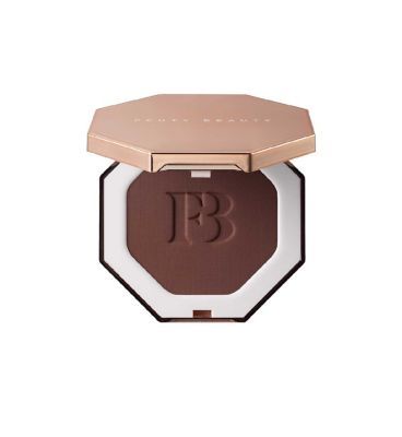 Fenty Beauty Sun Stalk'r Instant Warmth Bronzer