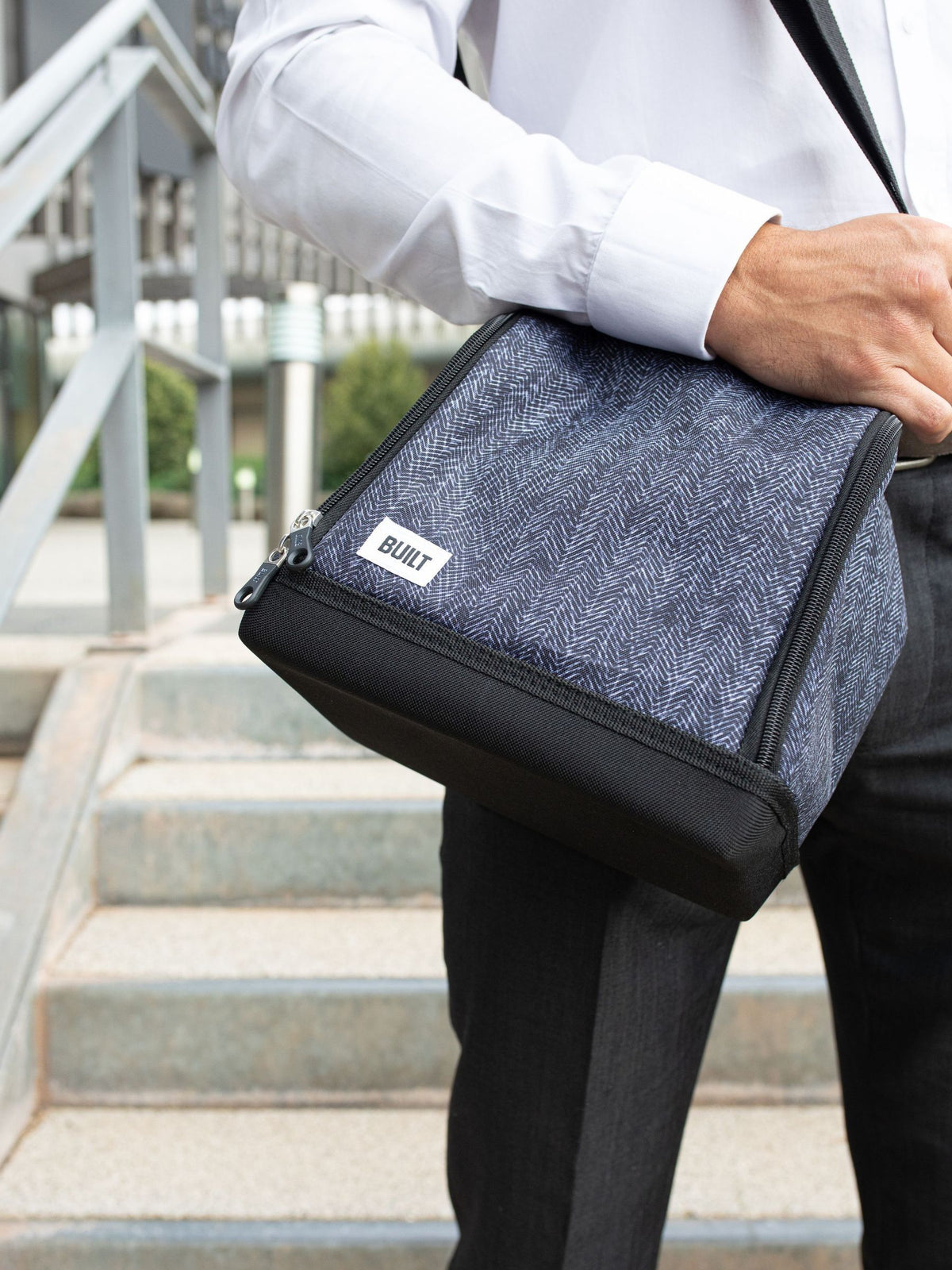 BUILT Black Professional lunch bag 6 litre - British product
