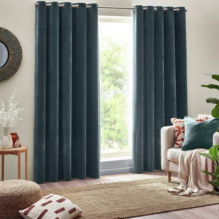 Yard chenille eyelet curtains Marine 117x137cm, UK version