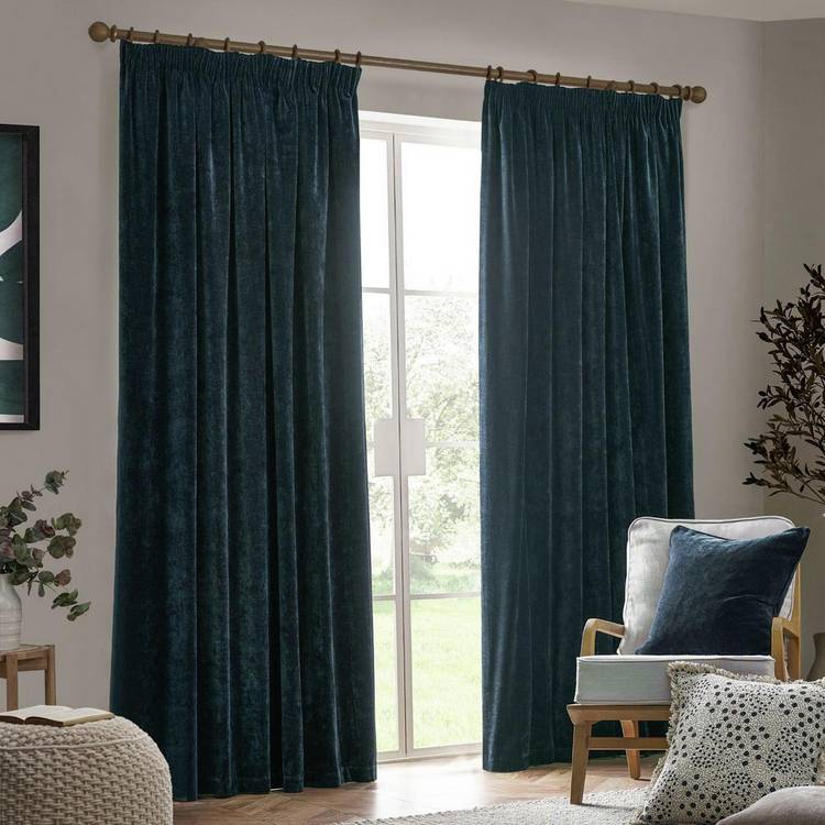 Yard Navy chenille pencil pleat curtain 117x137cm (British brand)