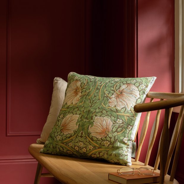 Morris & Co Pimpernel cushion green 50x50cm (British brand)