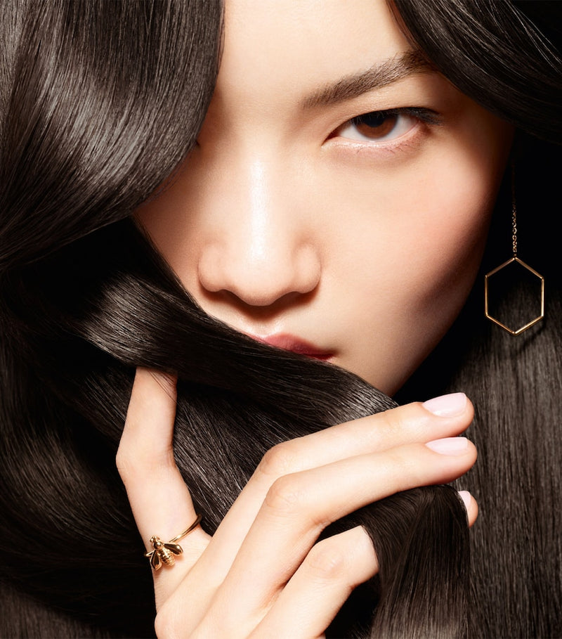 Guerlain x S.Heart.S Abeille Royale Scalp & Hair Care Brush