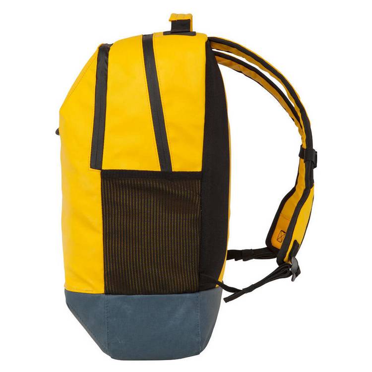 Decathlon sailing backpack 25 litres yellow - British product
