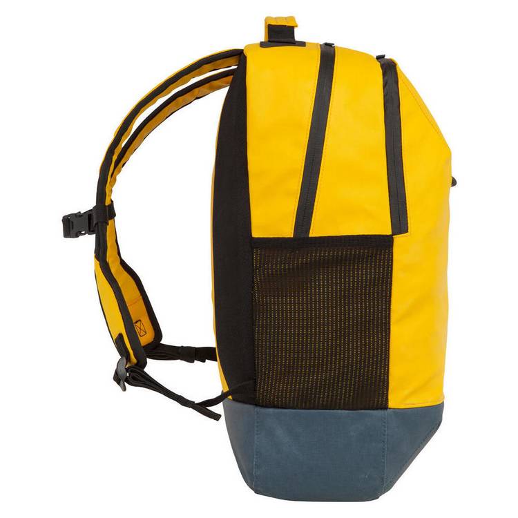 Decathlon sailing backpack 25 litres yellow - British product