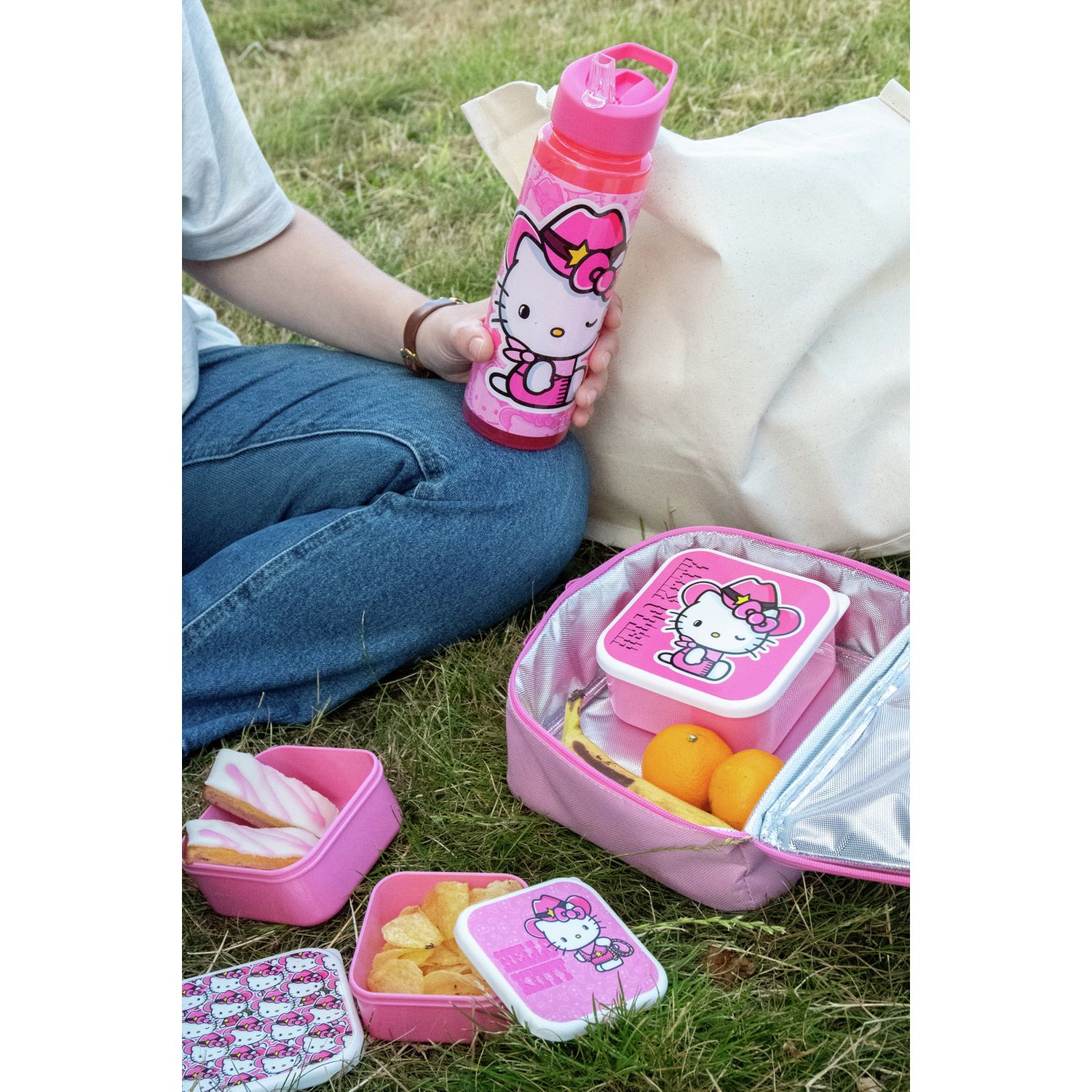 Hello Kitty 3 piece snack pots (British brand)