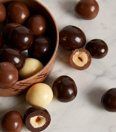 Harrods Harrods Mini Tromme Assortert sjokoladenøtter Gavesett 300 g - Kjøp online på McGrocer