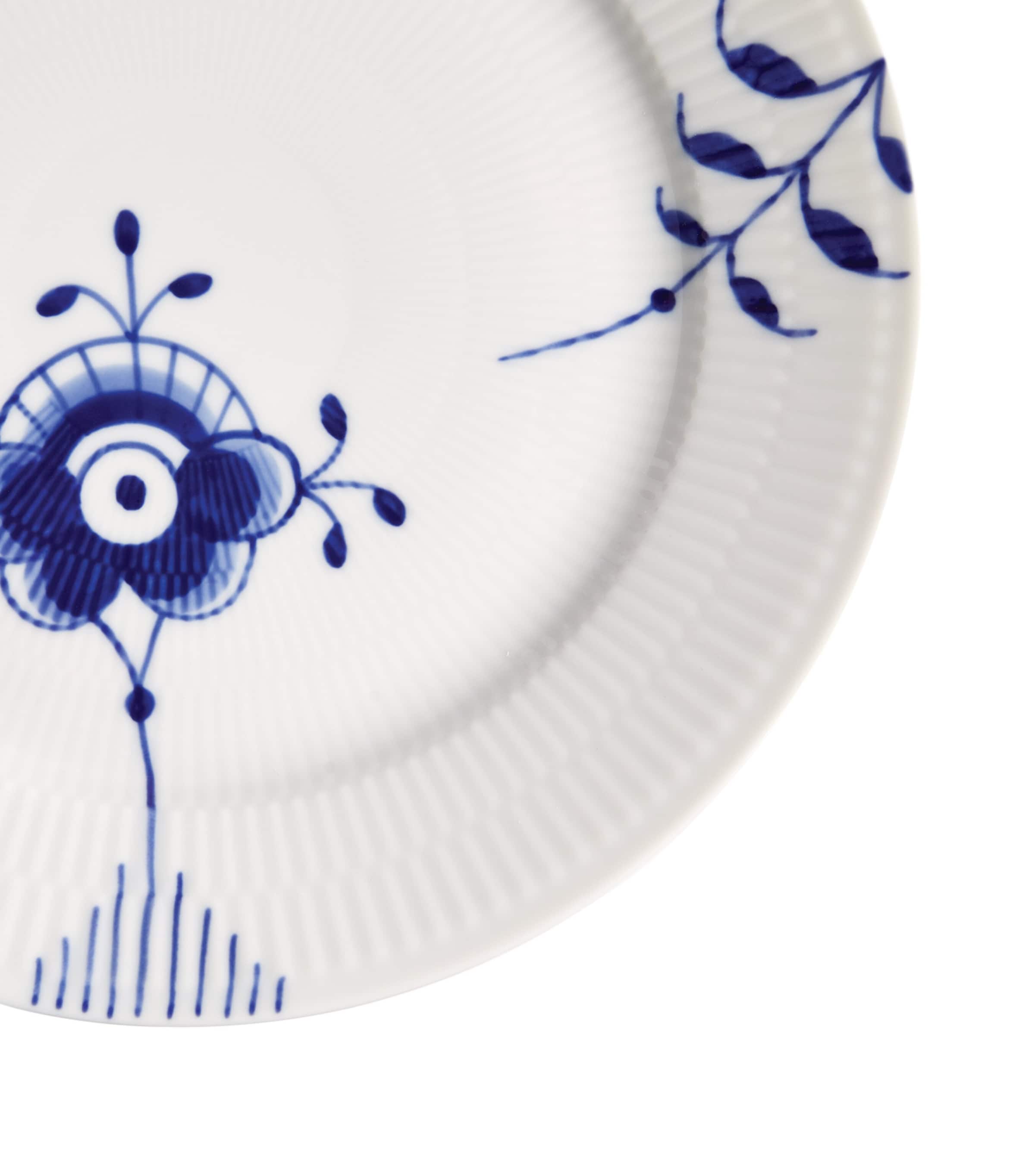 Royal Copenhagen Blue Fluted Mega porcelain plate 27cm, imported from the UK