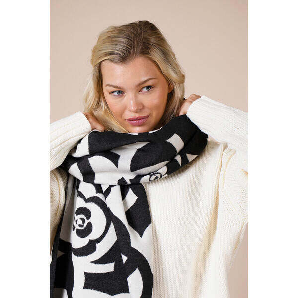 SVNX rose print scarf one size - British product