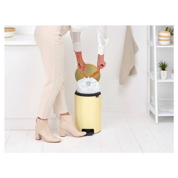 Brabantia New Icon pedal bin 12 litre mellow yellow (British brand)