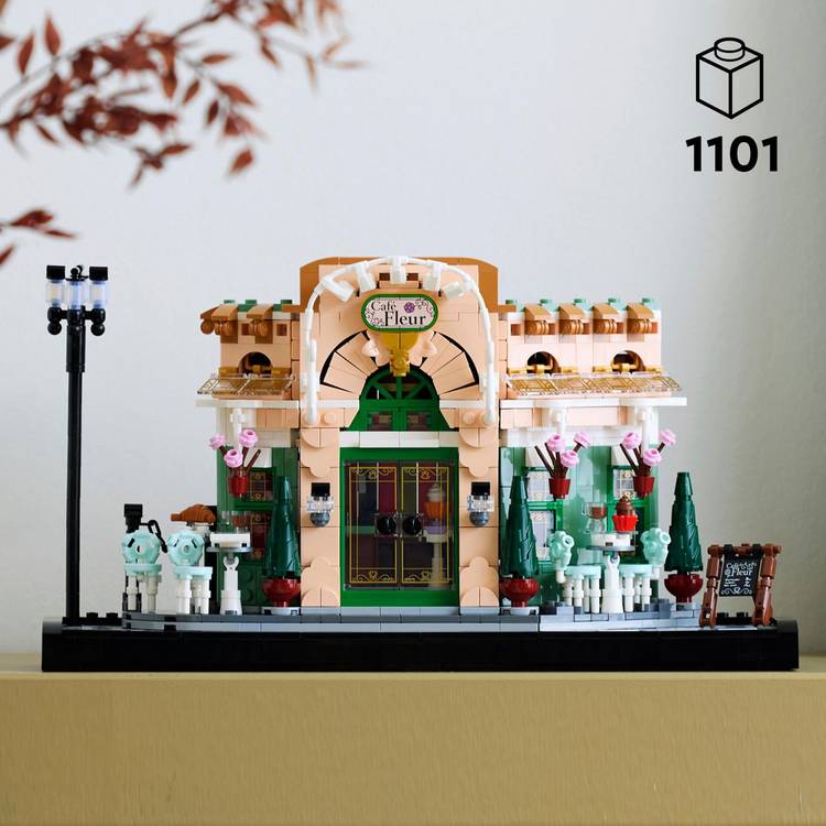 LEGO Icons French Café building set 1101 pieces, imported from the UK