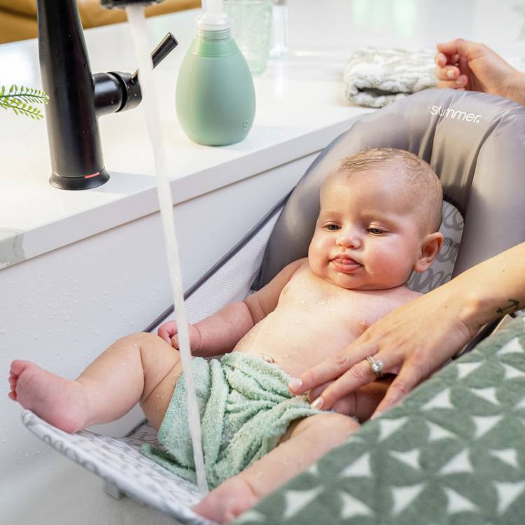 Ingenuity Foldaway Bather baby bath, UK version