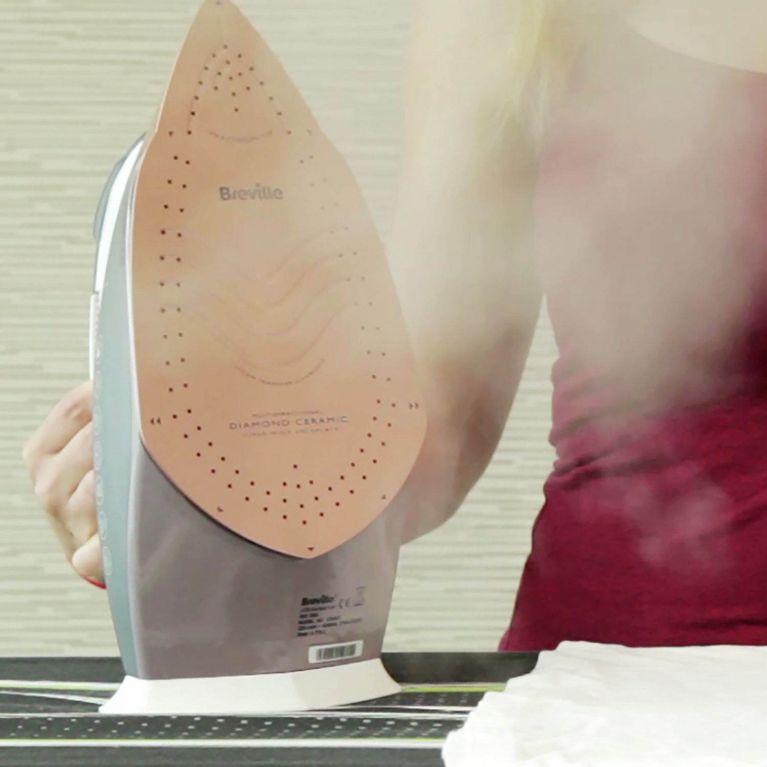 Breville DiamondXpress steam iron, UK version