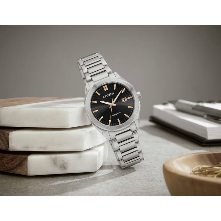 Citizen men's watch with octagonal bezel and solar power (British brand)