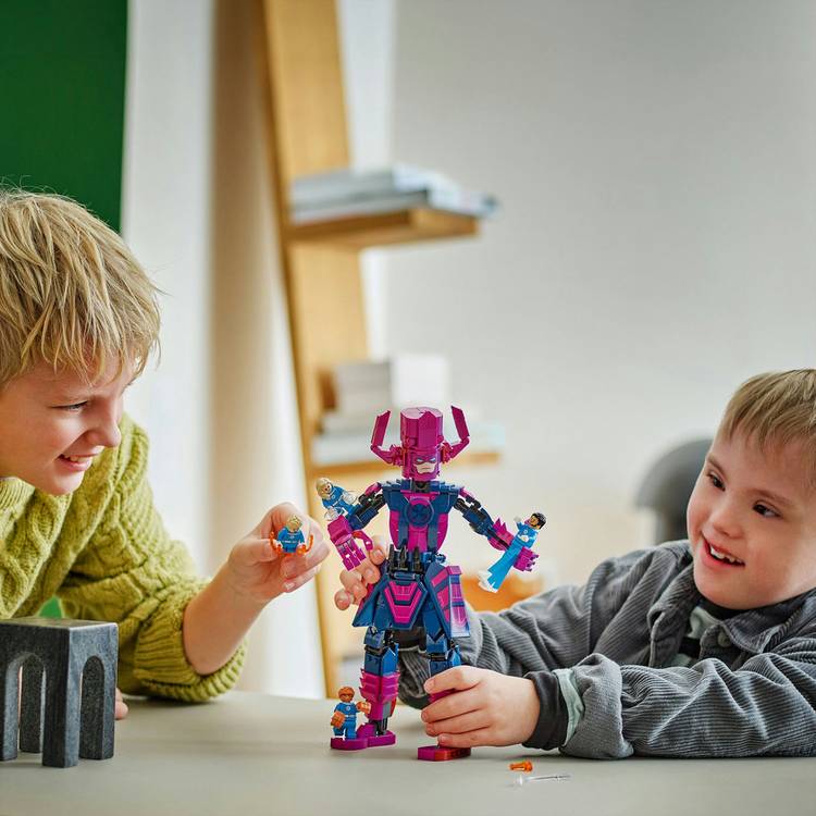 LEGO Marvel Fantastic Four Galactus set 28 cm - British product