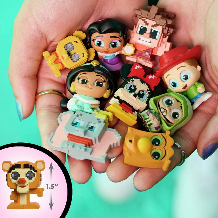 Disney Doorables Pixel Perfect Multi Peek collector set, UK version