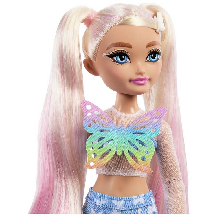 Barbie Dream Besties Malibu roller skating doll 32cm (British brand)