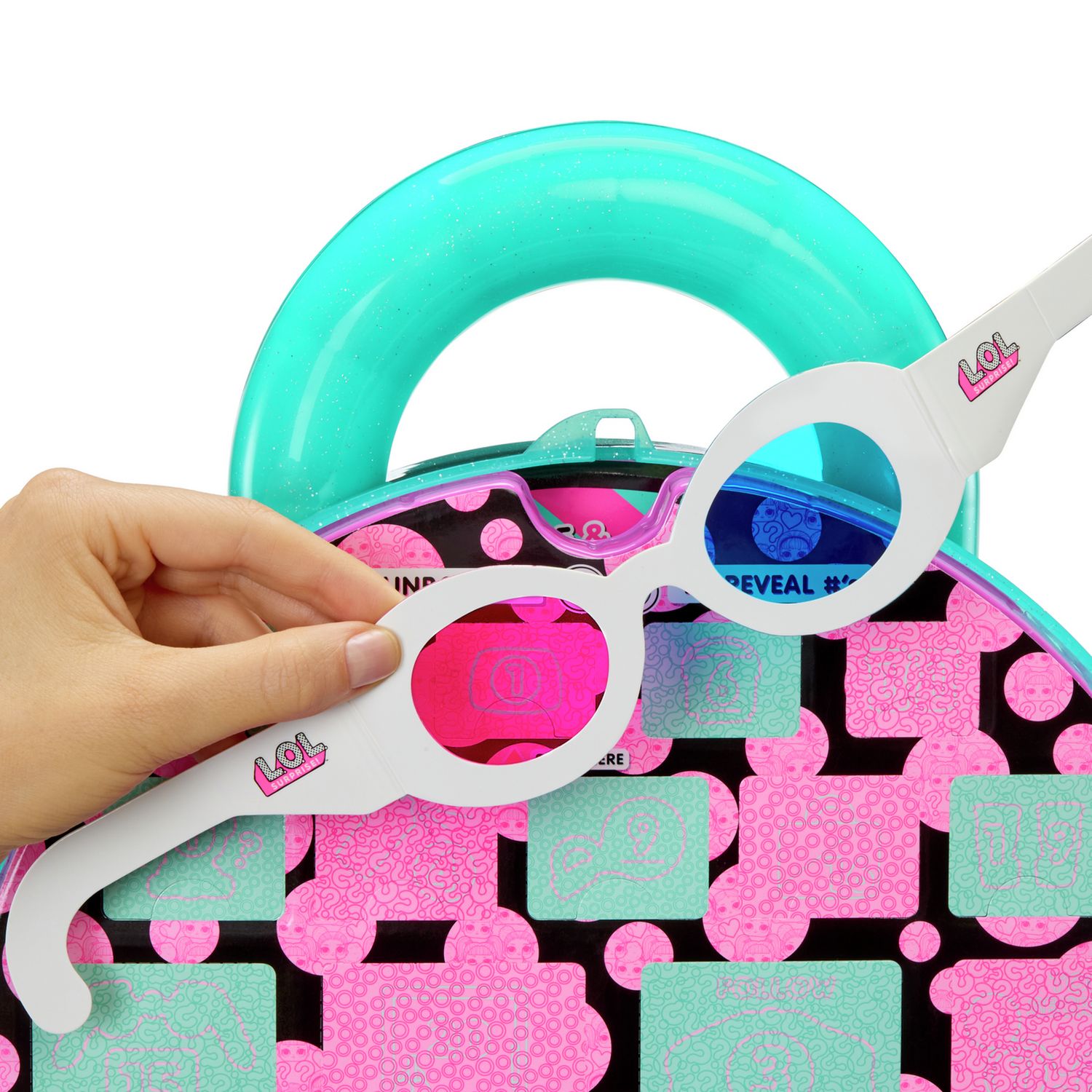 L.O.L. Surprise Eye Spy unboxing set with dolls and puzzles (British brand)