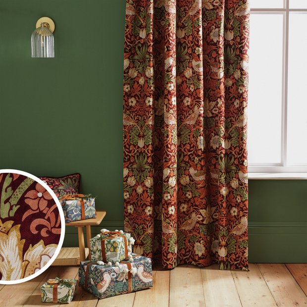 Morris & Co. red Strawberry Thief curtains 117x137cm, UK version