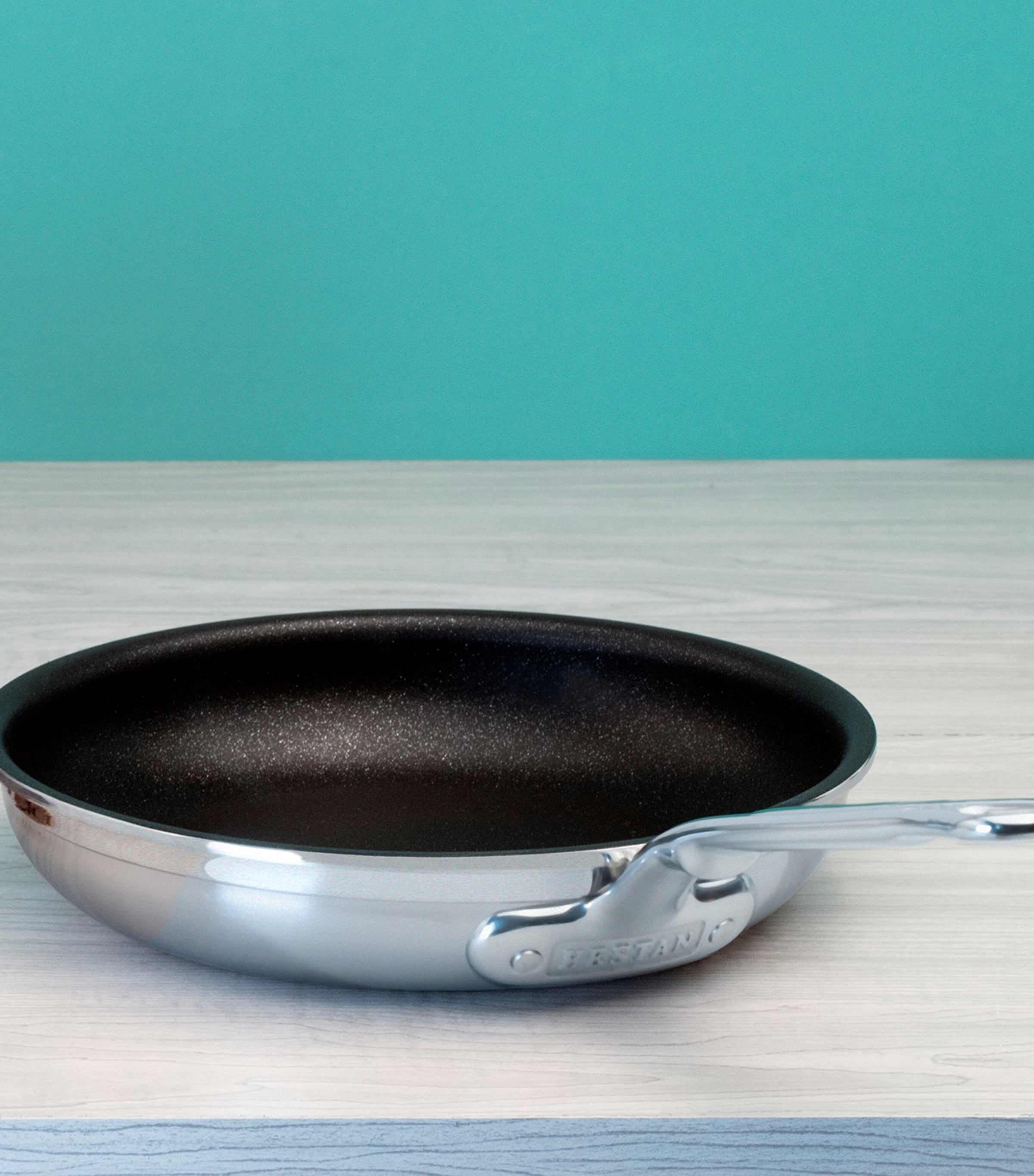 Hestan ProBond Non-Stick Skillet 22cm, UK version