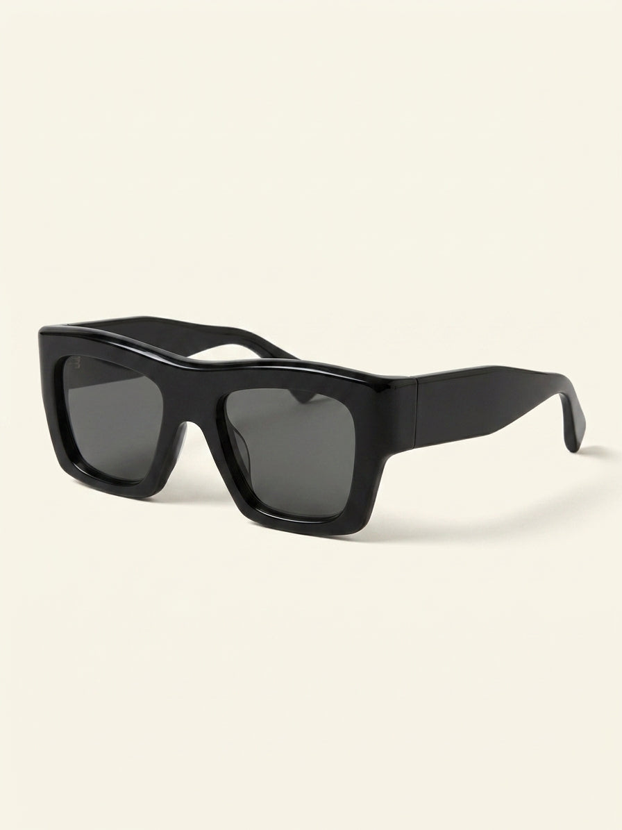Gucci square sunglasses black acetate frame polyamide lenses (British brand)