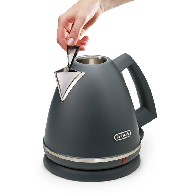 De'Longhi Argento Silva kettle 1.7L, imported from the UK