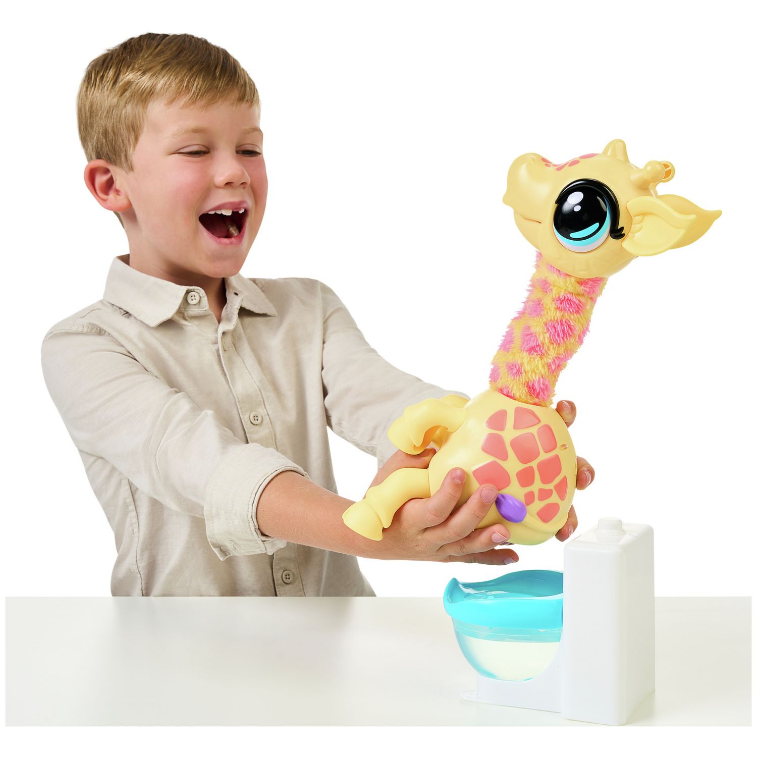 Little Live Pets interactive giraffe toy Gigi, imported from the UK