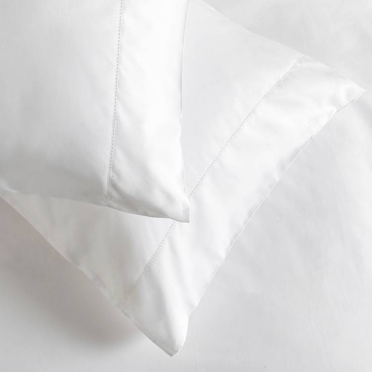 Habitat bedding set 400 thread count white stitch detail single (British brand)