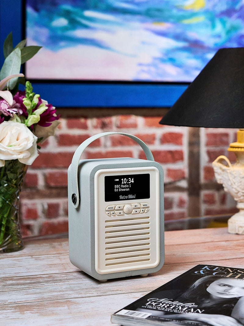 VQ retro DAB radio light grey, imported from the UK