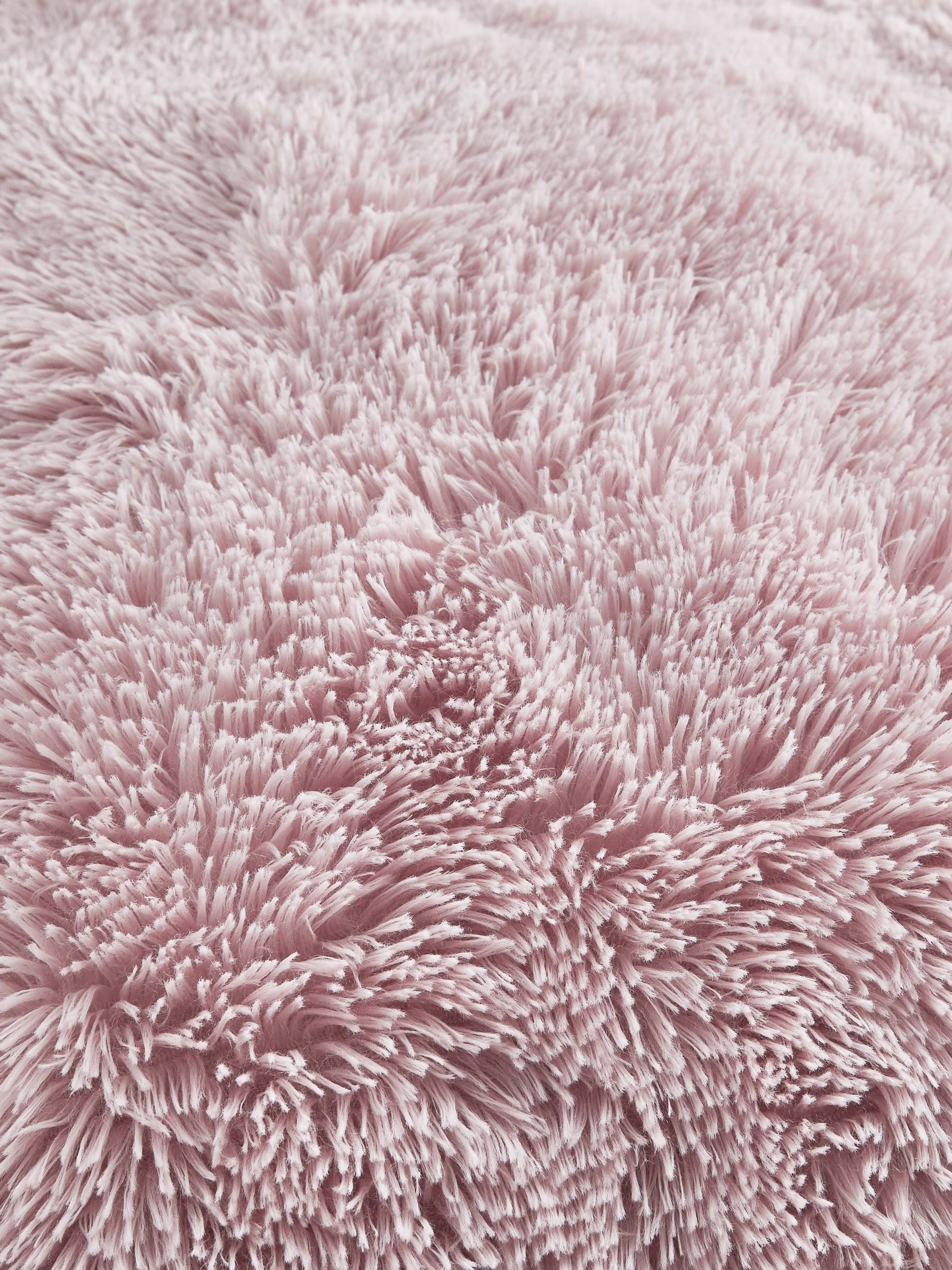 Catherine Lansfield pink extra large faux fur throw (British brand)