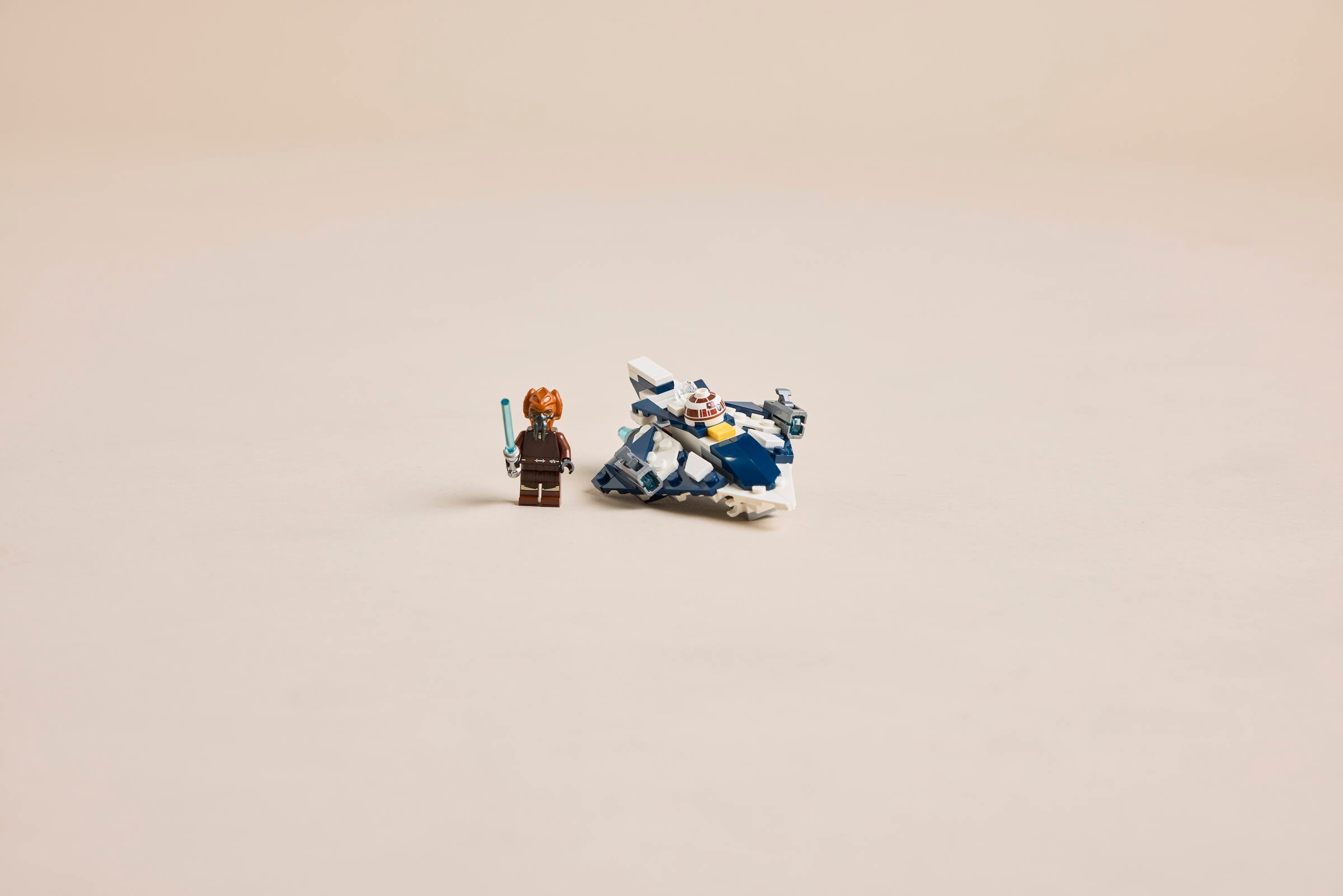 LEGO Plo Koon's Jedi Starfighter Microfighter 89 pieces, imported from the UK