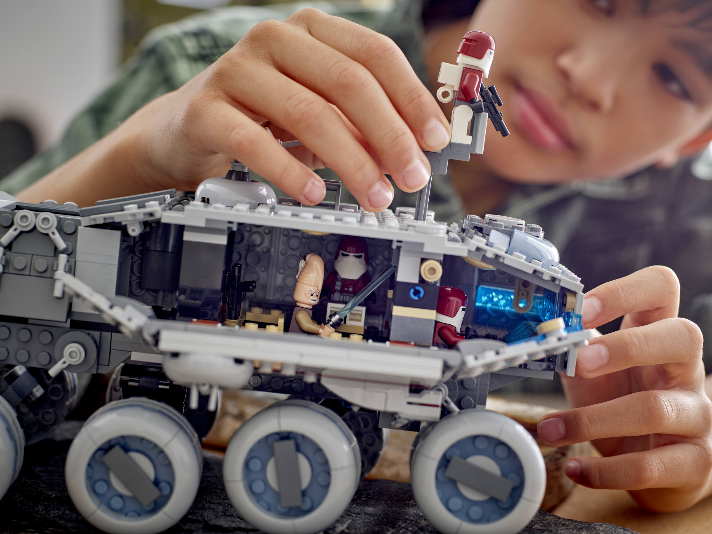 LEGO Republic Juggernaut building set 813 pieces, imported from the UK