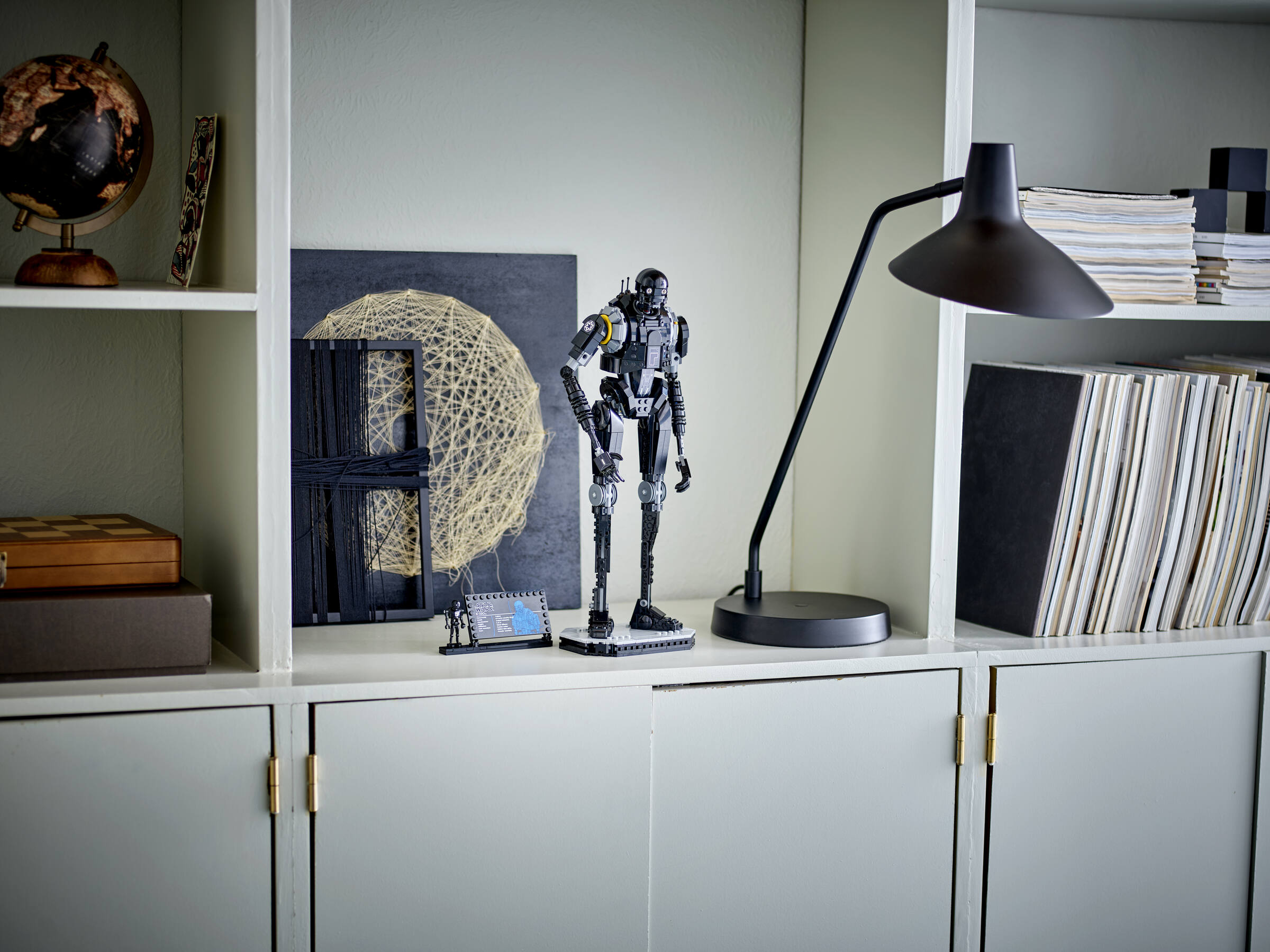 LEGO K-2SO Security Droid Set 845 Pieces, imported from the UK