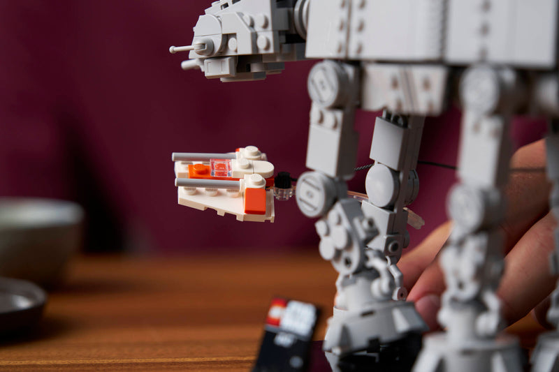 LEGO Star Wars AT-AT building set 525 pieces (British brand)