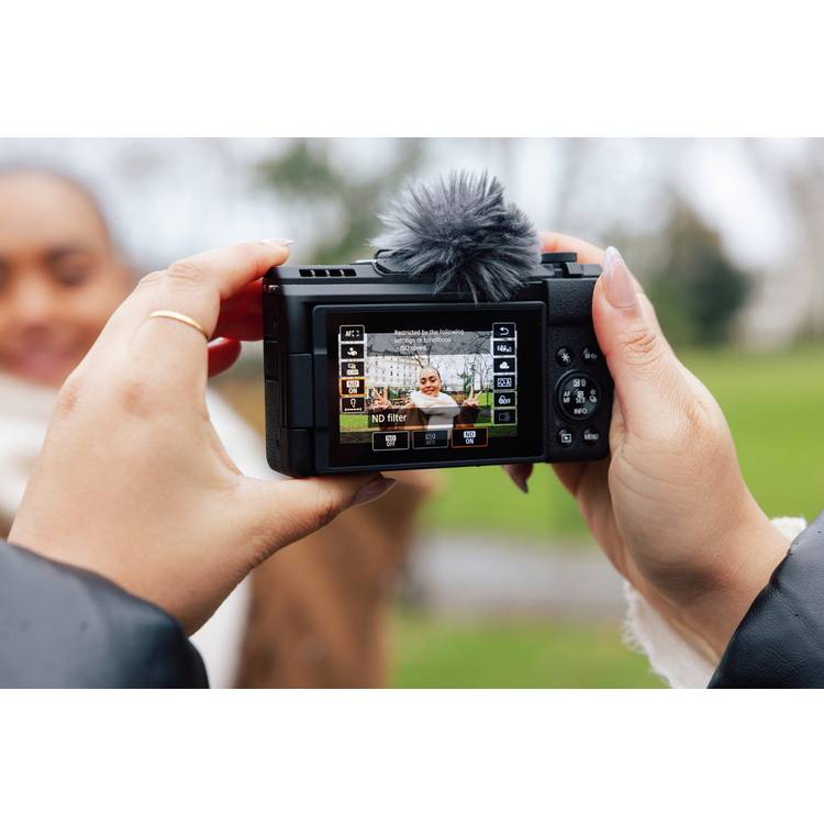 Canon PowerShot V1 22.3MP compact camera, imported from the UK
