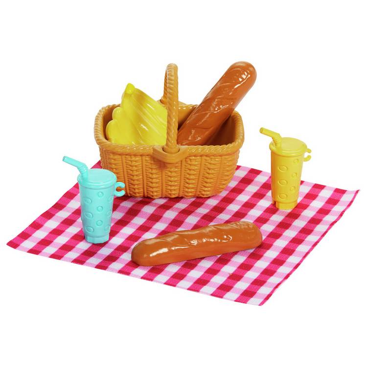 Barbie picnic-themed doll playset with two dolls - British product