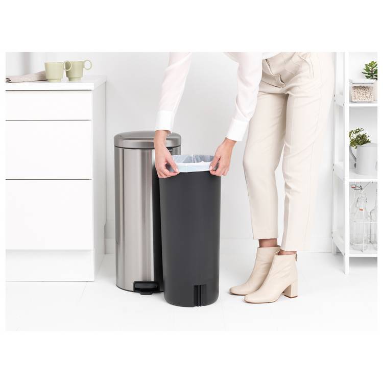 Brabantia New Icon 30 litre steel pedal bin (British brand)