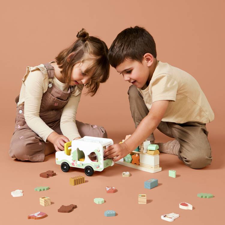 Chad Valley Woodland Shape Stack 17 wooden blocks - British product