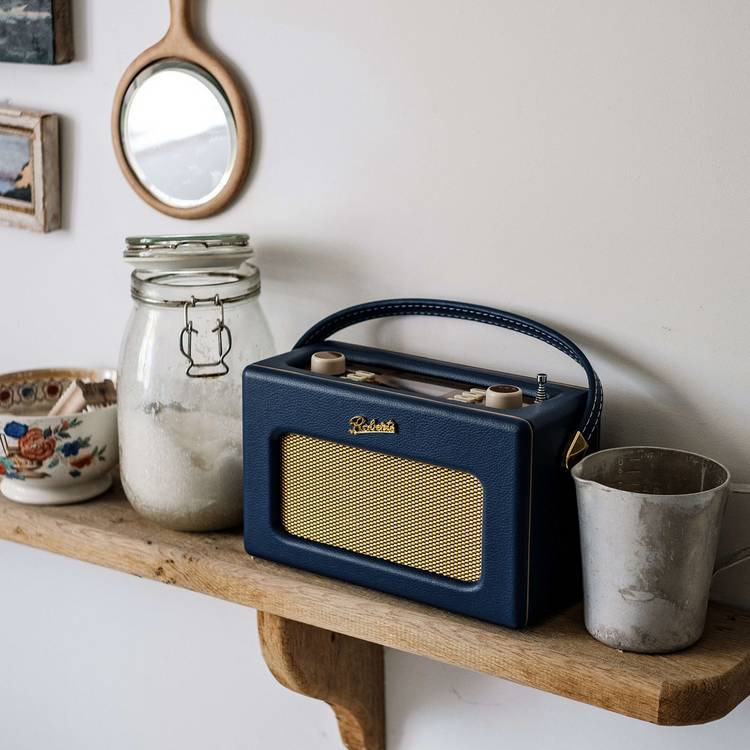 Roberts Revival iStream 3L Blue internet radio, imported from the UK
